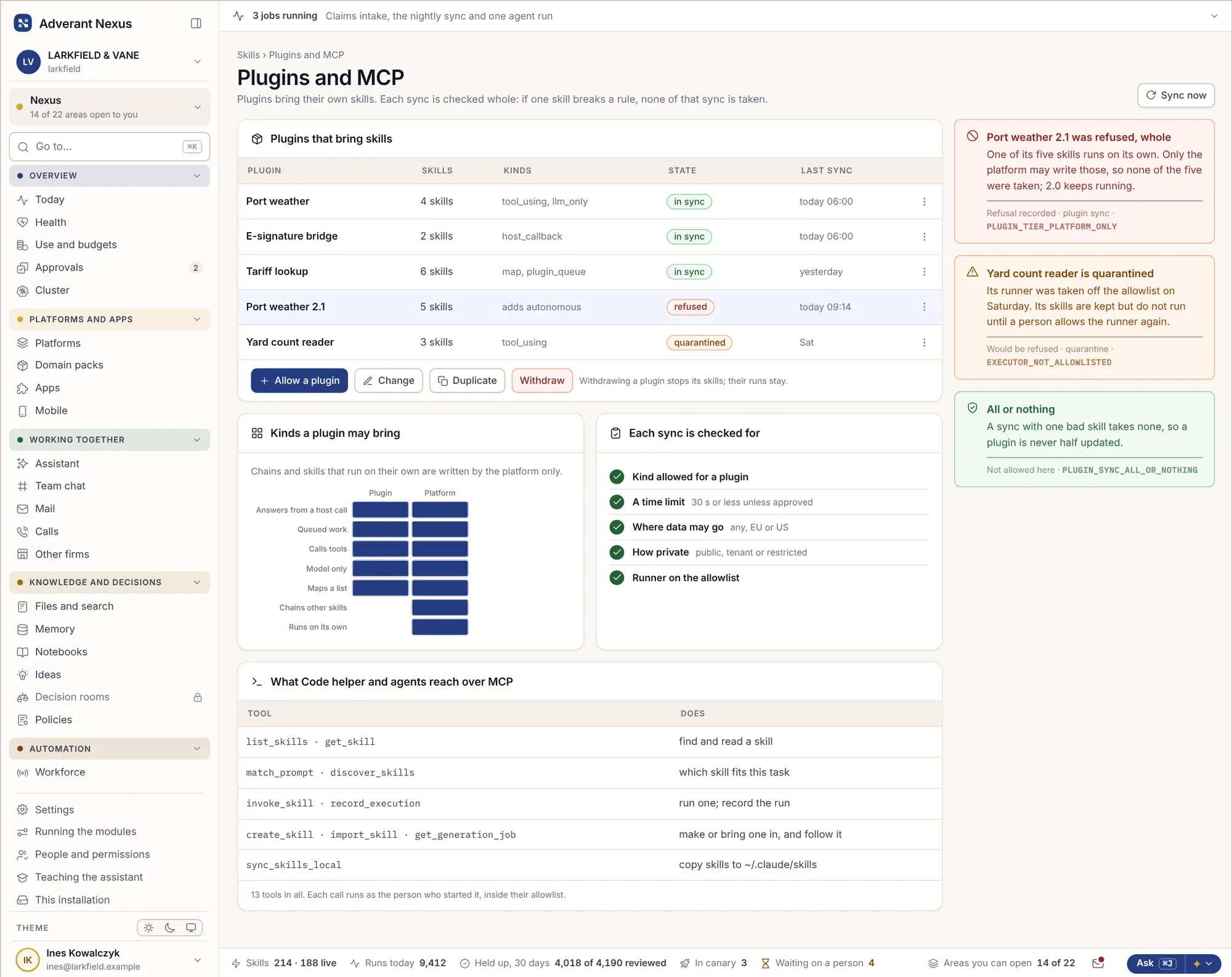 Qué plugins aportan habilidades y a qué acceden las herramientas conectadas